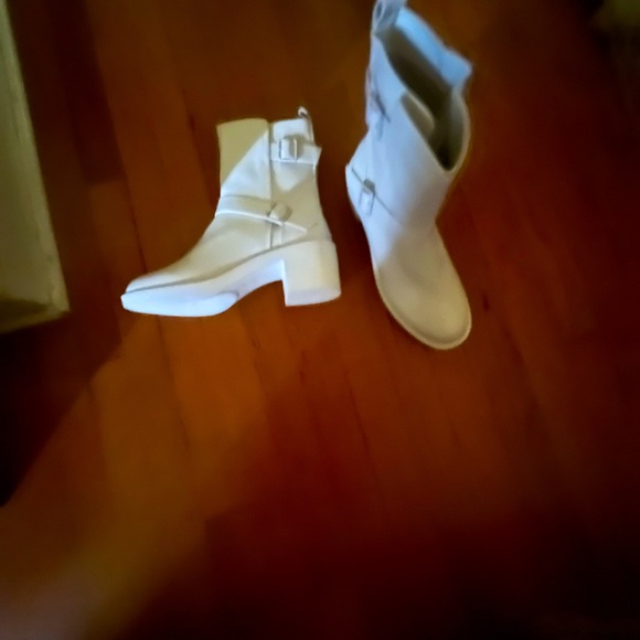 ALFANI Step Flex CHANTAL boots. Winter White with Straps. - Picture 2 of 6